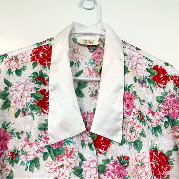 Vintage Victoria’s Secret Floral Silky Button Down - Picture 5 of 8